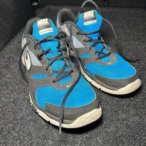 Nike Men’s Training Total Core Sneakers size 10.5 Blue/Black Gym, Running, Track